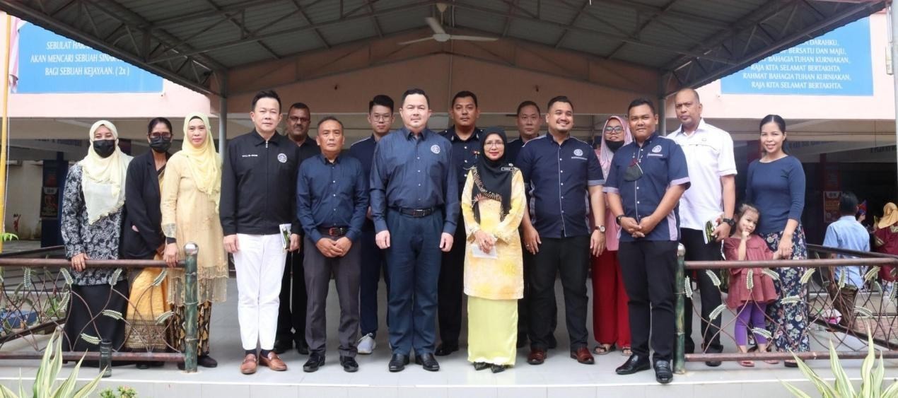 School achievement ceremony: PIBG annual general meeting and achievement awards · SMK Taman Daya 2.