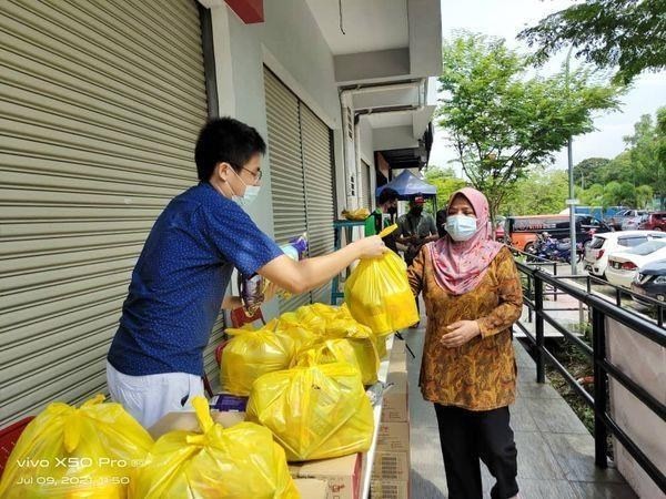 Community food bank: Distribution of food and essential supplies in Selangor.