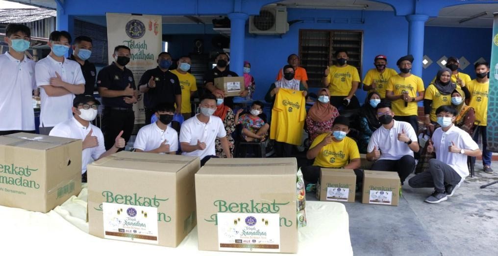 Community food bank: Distribution of food and essential supplies in Selangor.